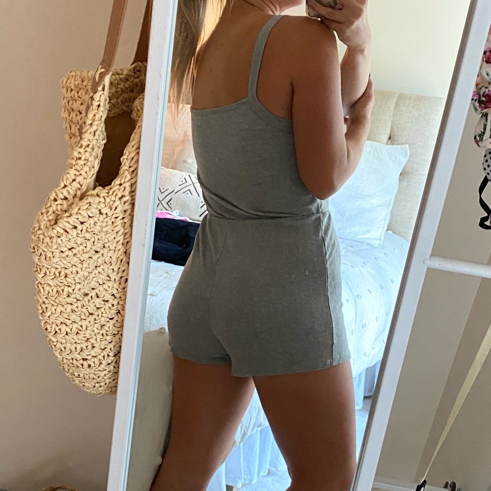 Grey Ribbed Romper - Picture 4 of 4